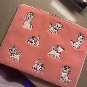 Pink velvet Marie aristocrats laptop case